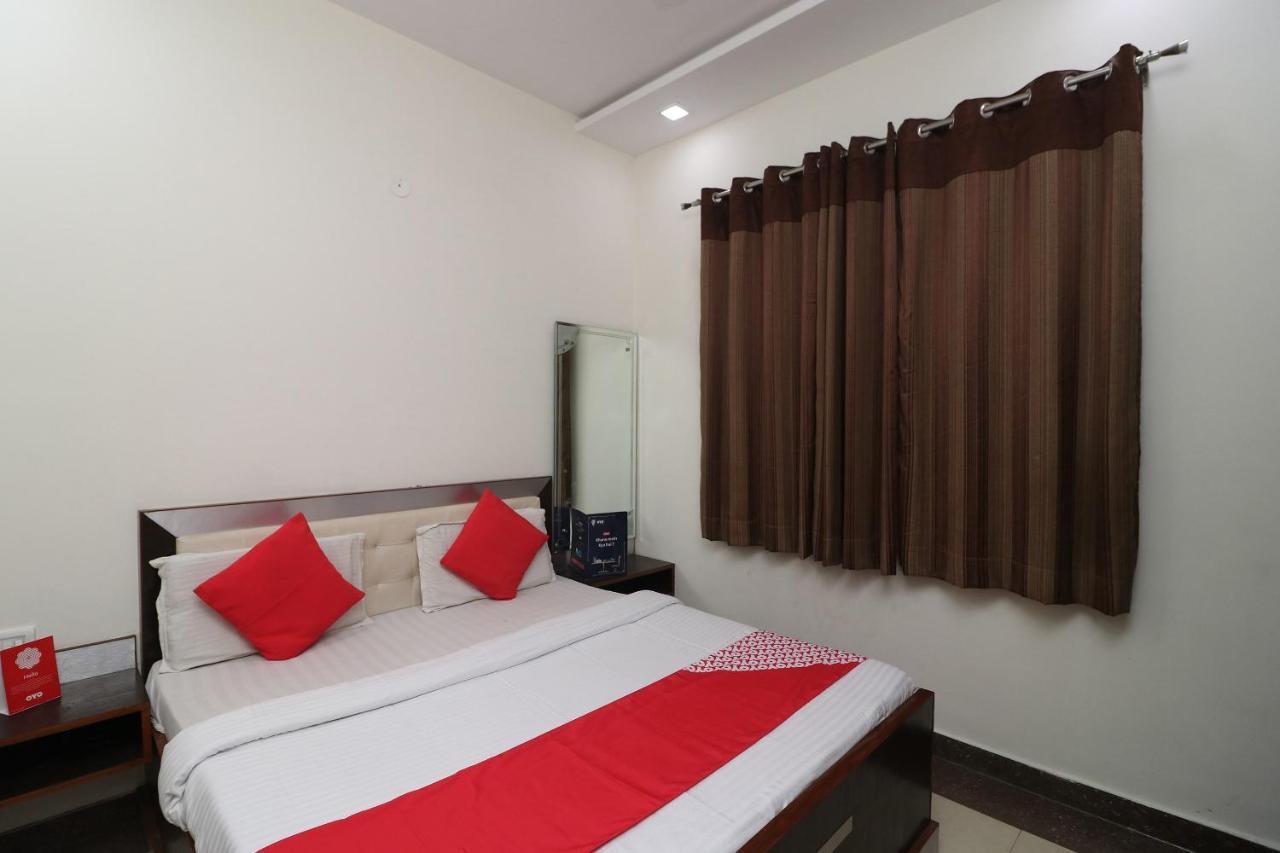 Oyo 24723 Hotel Atul Palace Agra (Uttar Pradesh) Exterior foto
