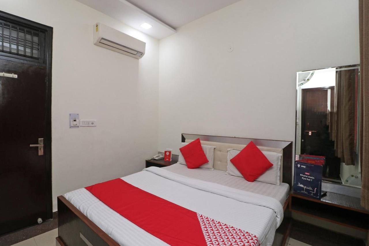 Oyo 24723 Hotel Atul Palace Agra (Uttar Pradesh) Exterior foto